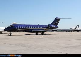 You will be able to enjoy the living and working area during your flight. Bombardier Global Express Xrs N218al Aircraft Pictures Photos Airteamimages Com