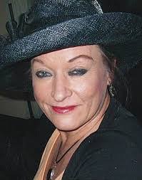 Diana Sutton's Instagram, Twitter & Facebook