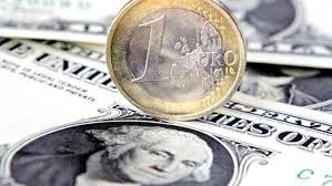 Vreti sa schimbati dolari in lei? Cursul Dolarului In Lei Ar Putea Ajunge Foarte Aproape De Cursul Euro