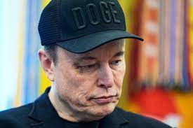 Elon Musk Shows Up with Mysterious Black Eye at Oval Office Meeting with  Trump, Blames It on His 5-Year-Old Son