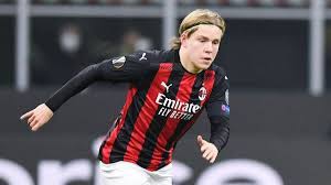 Jens petter hauge (born 12 october 1999) is a norwegian professional footballer who plays as a winger for italian serie a club milan and the norway national team. Bundesliga Milan Sturmer Jens Petter Hauge Vor Wechsel Zu Eintracht Frankfurt Leihgabe Mit Kaufoption Eurosport