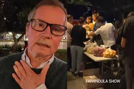 Juan Carr ayudando a los que más necesitan en Plaza de Mayo. #hambre  #JuanCarr #SituacionDeCalle