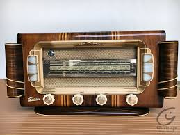 Epingle Sur Radio