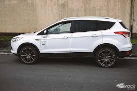 A combinação de um estilo elegante com dimensões extraordinárias, proporcionam um desenho exterior refinado e contemporâneo bem como um interior. Ford Kuga Mit Brock B37 Alufelgen In 9 0x20 5x108 Et48