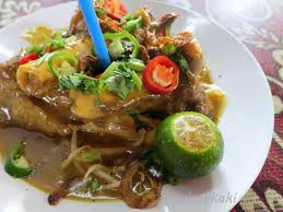 Kedai ini menyediakan banyak pilihan roti yang boleh dinikmati oleh orang ramai. 5 Tempat Makan Best Di Jb Halal C Letsgoholiday My