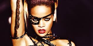 I hear the pain in her voice. Rihanna Neues Video Te Amo Rihannas Feurige Begegnung Mit Laetitia Casta