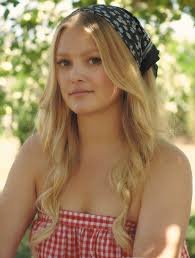 Hailey Whitters Sings Songs About the Heartland