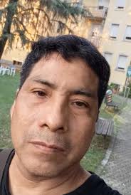 Amigos peruanos 🇵🇪 espero que me puedan perdonar este chiste y es que  solo me quise subir al tren del mame, ya que al parecer se alega el origen  de muchas frutas