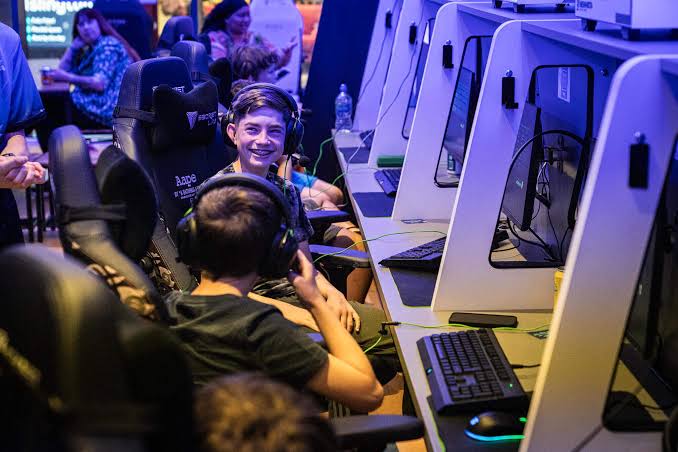 Online Behaviour and In-Game Conduct: Advocating for Positive Gaming - Play  New Meta Academy
