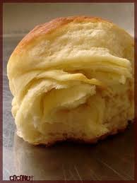 Croissants Brioches Et Feuilletes Technique Originale Blog Coconut Foodisterie Et Cuisine Recette Croissant Facile Croissant Brioche Cuisine Et Boissons