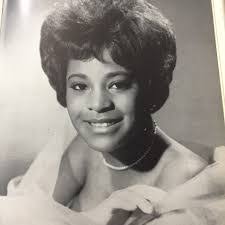 Betty Edgington's Instagram, Twitter & Facebook