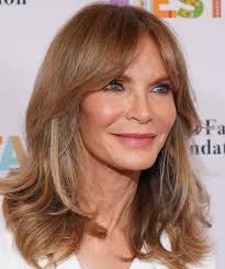 Coupe mi long femme : 1001 Modeles Sublimes De Coupe De Cheveux Pour Femme De 60 Ans