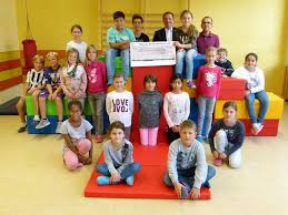 „wir überlegen derzeit intern, wie man das sicher gestalten könnte. Die Bunten Spiel Und Turnwurfel Kommen Stadt Ottweiler Ottweiler Aktuell Facebook