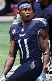 The 2 sides still are finalizing compensation but, as one source said, i. Titans Tape On Twitter Csimmsqb Reports That Julio Jones Has His Eyes On The Titans And Patriots As His Future Landing Spots