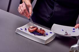 Roast beef has been a dinner table staple for many years. Jacopo Della Posta Chef Show Cooking Aziende E Chef Per Fiere