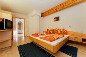 Daniela tränkler (12.08.2017 10:25) gute beratung, aber vollgestopft bis unter die decke. Appartements Mit Glocknerblick Online Buchen In Kals Am Grossglockner
