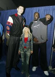 Who is the actor standing next to shaq? Pin On Giggles