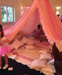 Sleepover Birthday Party Ideas For Teenage Girls 13 Pigiama Party Pajama Party Www Typelovers Com Sleepover Birthday Parties Girl Sleepover Birthday Sleepover Ideas