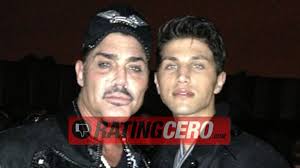 Ricardo Fort y su novio Rodrigo, ayer en el recital de Luis Miguel