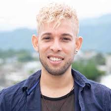 Manuel Onate's Instagram, Twitter & Facebook