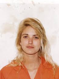 Michelle Lennon's Instagram, Twitter & Facebook