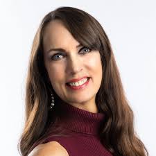 Julie Moffitt's Instagram, Twitter & Facebook