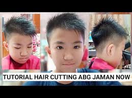 Model rambut yang satu ini pas banget untuk kamu yang berwajah oval dan potongan rambut wanita dengan model wavy bob pendek ini juga cocok kok untuk menyamarkan dahi yang lebar di wajah yang berbentuk hati. 19 Potongan Rambut Pendek Pria Harajuku Terbaru Cahunit Com