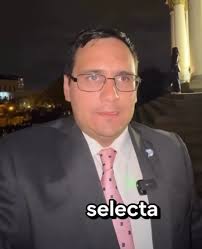 🇸🇻⚽️ Nos dijeron que jugábamos con pelota cuadrada, que Guatemala nos iba  a dar clases de fútbol… pues hoy el examen terminó 1–0 a favor de La  Selecta. 😏 La vida siempre