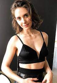 So Effortless Alisonbrie Alison Brie Brie Unique Womens Dresses