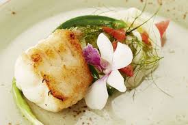 Lotte Sautee Au Beurre Noisette Salade De Fenouil Et Pamplemousse Mousseline Fumee De Pommes De Terre Et D Ail Beurre Blanc Aux Agrumes Voedsel Ideeen Lekker Eten Visgerechten