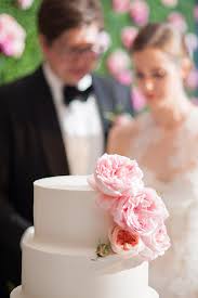 She S In The Glow Annie Atkinson S Wedding In Tulsa Romantic Wedding Cake Blogger Wedding Wedding