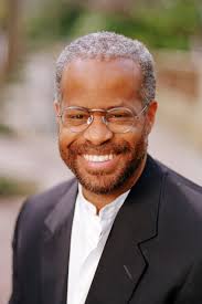 First courses in Introduction to Humanities take shape