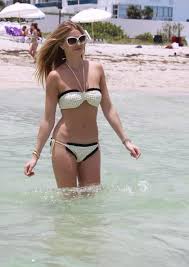 Image result for model bikini artis dunia