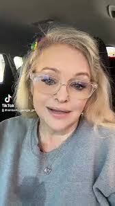 Kimberly Heard's Instagram, Twitter & Facebook