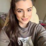 Ines Mason's Instagram, Twitter & Facebook