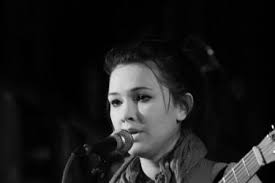 Rae Morris: HMV in-store signing