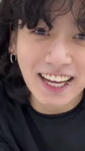 Jungkook Se Corta El Pelo