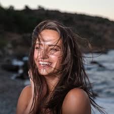 Eleni Sarris's Instagram, Twitter & Facebook