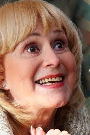 Jen Roman's Instagram, Twitter & Facebook