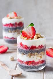 Spring Strawberry Layer Cake In A Glass Use Your Noodles Recipe Strawberry Layer Cakes Strawberry Food