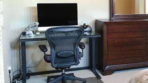A Beginner S Guide To Working From Home Without Driving Yourself And Your Family Crazy Inc Com Set up an area that is for work, said chris heinonen, a staff writer at wirecutter, a new york times company where a majority of writers and block out disturbances.