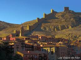 España es un país maravilloso que gracias a su larga historia cuenta con alguno de los pueblos y aldeas mas bonitos del mundo. Albarracin Es El Pueblo Mas Bonito De Espana