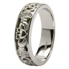 Unique Claddagh And Celtic Design Band In 14kt Gold Ladies Narrow Band With Diamond Inset S Claddagh Ring Wedding Scottish Wedding Rings Celtic Rings Women