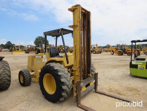 John Deere 482D Forklift