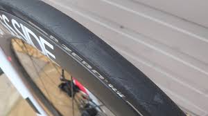 P zero™ (pz4) is the unique ultra high performance product combining pirelli's knowledge gained from competitive motorsport with pirelli's alliance with the top car manufacturers, granting the perfect fit for the performance of each car. Review Pirelli P Zero Race Tlr Road Cc