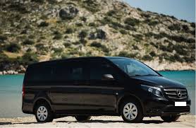 When It Comes To Vehicles Offering More Than A Conventional People Carriers The Lavish Choice From The Luxurious Offerings Suc Mercedes Benz Vito Mercedes Van