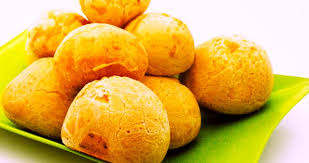 Il pão de queijo è uno dei piatti tipici brasiliani più conosciuti al mondo. Pao De Queijo Dentroriodejaneiro It