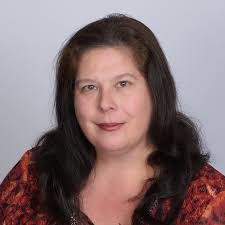 Robyn Orr's Instagram, Twitter & Facebook