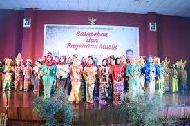 Check spelling or type a new query. Begini Tanggapan Penonton Terkait Pagelaran Musik Pgsd Profesi Online