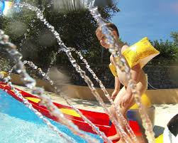 Cette région du nord de la france est une destination très attrayante malgré les. Camping 3 Etoiles La Genese Mejannes Le Clap